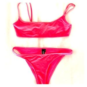 Neon pink Triangl bikini